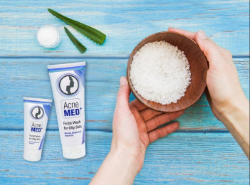 Jerawat nggak hilang-hilang? Sudah coba menggunakan Acnemed? Produk perawatan kulit berjerawat yang ini efektif, lho, mengatasi jerawat kamu hingga tuntas.